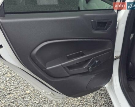 Белый Форд Фиеста, объемом двигателя 1.6 л и пробегом 114 тыс. км за 6999 $, фото 24 на Automoto.ua