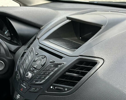 Білий Форд Фієста, об'ємом двигуна 1.6 л та пробігом 165 тис. км за 7400 $, фото 22 на Automoto.ua