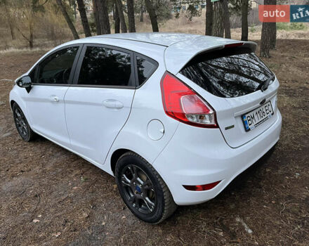 Білий Форд Фієста, об'ємом двигуна 1 л та пробігом 70 тис. км за 8000 $, фото 4 на Automoto.ua