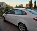 Білий Форд Фієста, об'ємом двигуна 1.6 л та пробігом 180 тис. км за 7500 $, фото 1 на Automoto.ua