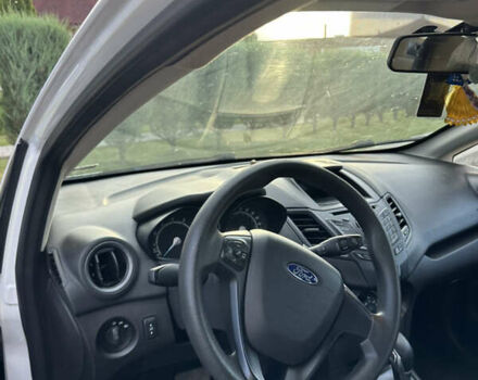 Білий Форд Фієста, об'ємом двигуна 1.6 л та пробігом 165 тис. км за 7400 $, фото 11 на Automoto.ua
