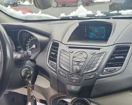 Білий Форд Фієста, об'ємом двигуна 1.6 л та пробігом 140 тис. км за 8000 $, фото 18 на Automoto.ua