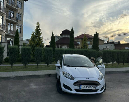 Білий Форд Фієста, об'ємом двигуна 1.6 л та пробігом 165 тис. км за 7400 $, фото 3 на Automoto.ua