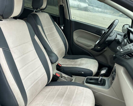 Белый Форд Фиеста, объемом двигателя 1.6 л и пробегом 160 тыс. км за 8000 $, фото 14 на Automoto.ua