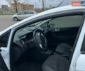 Белый Форд Фиеста, объемом двигателя 1 л и пробегом 68 тыс. км за 9000 $, фото 3 на Automoto.ua