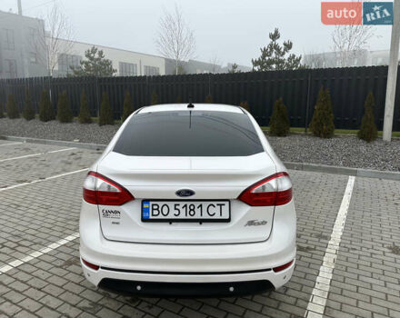Белый Форд Фиеста, объемом двигателя 1.6 л и пробегом 160 тыс. км за 8000 $, фото 6 на Automoto.ua
