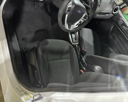 Белый Форд Фиеста, объемом двигателя 0 л и пробегом 114 тыс. км за 8600 $, фото 7 на Automoto.ua