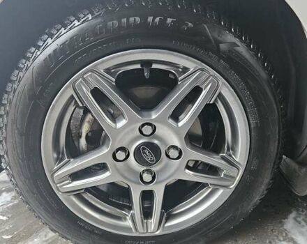 Белый Форд Фиеста, объемом двигателя 1.6 л и пробегом 144 тыс. км за 8500 $, фото 7 на Automoto.ua