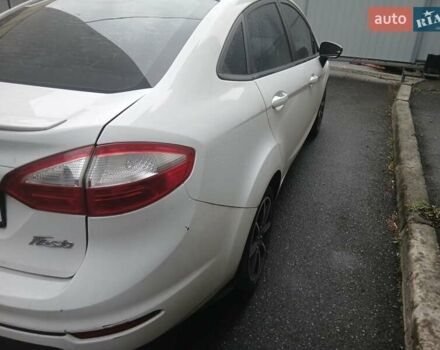 Белый Форд Фиеста, объемом двигателя 1.6 л и пробегом 78 тыс. км за 8000 $, фото 7 на Automoto.ua