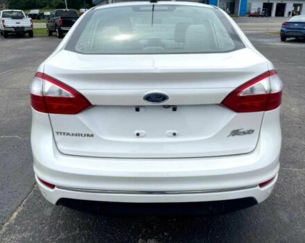 Белый Форд Фиеста, объемом двигателя 1.6 л и пробегом 55 тыс. км за 3500 $, фото 5 на Automoto.ua