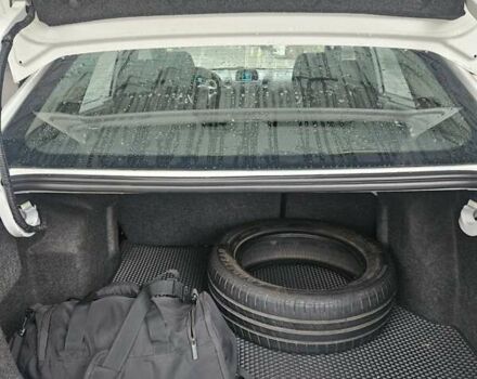 Белый Форд Фиеста, объемом двигателя 1.6 л и пробегом 144 тыс. км за 8500 $, фото 14 на Automoto.ua