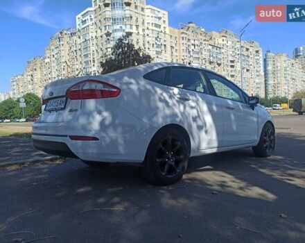 Белый Форд Фиеста, объемом двигателя 1.6 л и пробегом 182 тыс. км за 7400 $, фото 3 на Automoto.ua