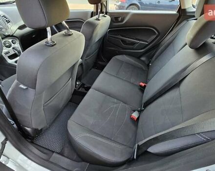 Белый Форд Фиеста, объемом двигателя 1.6 л и пробегом 143 тыс. км за 7300 $, фото 11 на Automoto.ua