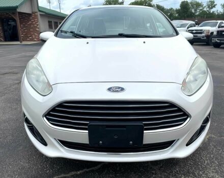 Форд Фиеста 2017 в Киеве на Automoto.ua Белый Форд Фиеста, объемом двигателя 1.6 л и пробегом 66 тыс. км за 5000 $, фото 1 на Automoto.ua