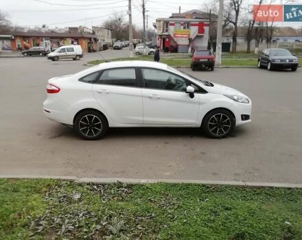 Білий Форд Фієста, об'ємом двигуна 1.6 л та пробігом 102 тис. км за 8600 $, фото 5 на Automoto.ua