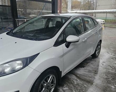 Белый Форд Фиеста, объемом двигателя 1.6 л и пробегом 144 тыс. км за 8500 $, фото 1 на Automoto.ua