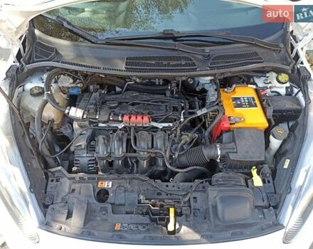 Белый Форд Фиеста, объемом двигателя 1.6 л и пробегом 182 тыс. км за 7400 $, фото 11 на Automoto.ua