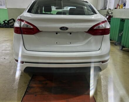 Белый Форд Фиеста, объемом двигателя 0 л и пробегом 114 тыс. км за 8600 $, фото 4 на Automoto.ua