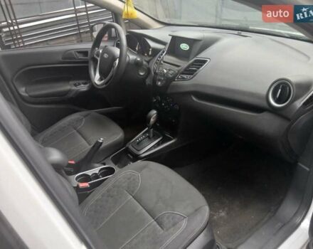 Белый Форд Фиеста, объемом двигателя 1.6 л и пробегом 78 тыс. км за 8000 $, фото 4 на Automoto.ua