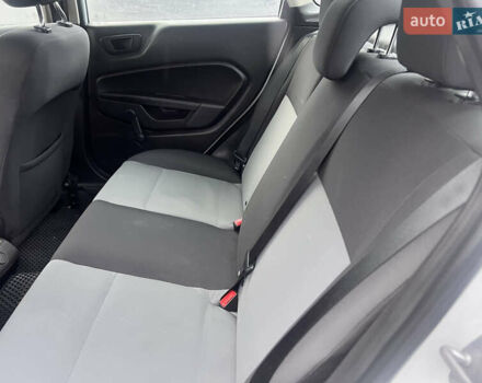 Белый Форд Фиеста, объемом двигателя 1.6 л и пробегом 153 тыс. км за 6900 $, фото 5 на Automoto.ua