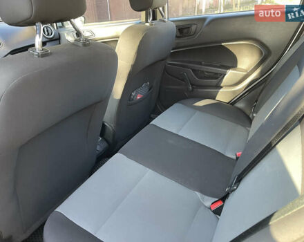 Белый Форд Фиеста, объемом двигателя 1.6 л и пробегом 153 тыс. км за 7000 $, фото 9 на Automoto.ua