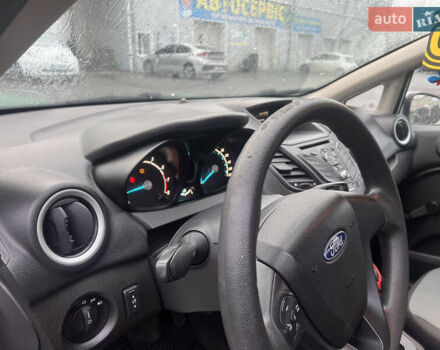 Белый Форд Фиеста, объемом двигателя 1.6 л и пробегом 153 тыс. км за 6900 $, фото 4 на Automoto.ua