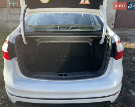 Белый Форд Фиеста, объемом двигателя 1.6 л и пробегом 153 тыс. км за 7000 $, фото 10 на Automoto.ua