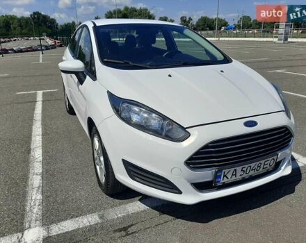 Белый Форд Фиеста, объемом двигателя 1.6 л и пробегом 155 тыс. км за 7900 $, фото 6 на Automoto.ua