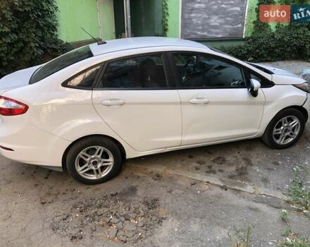 Белый Форд Фиеста, объемом двигателя 1.6 л и пробегом 103 тыс. км за 7100 $, фото 1 на Automoto.ua