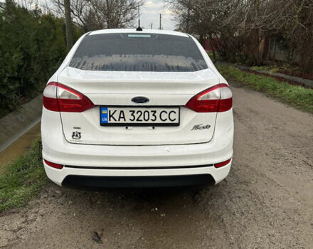 Білий Форд Фієста, об'ємом двигуна 1.6 л та пробігом 121 тис. км за 7500 $, фото 1 на Automoto.ua
