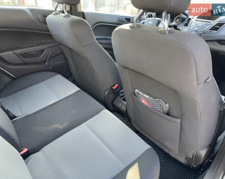 Белый Форд Фиеста, объемом двигателя 1.6 л и пробегом 153 тыс. км за 7000 $, фото 8 на Automoto.ua