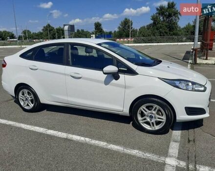 Белый Форд Фиеста, объемом двигателя 1.6 л и пробегом 155 тыс. км за 7900 $, фото 2 на Automoto.ua