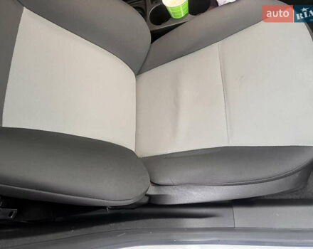 Белый Форд Фиеста, объемом двигателя 1.6 л и пробегом 153 тыс. км за 6900 $, фото 6 на Automoto.ua