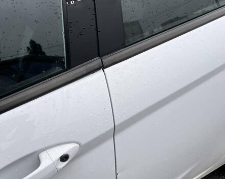 Белый Форд Фиеста, объемом двигателя 1.6 л и пробегом 153 тыс. км за 6900 $, фото 19 на Automoto.ua