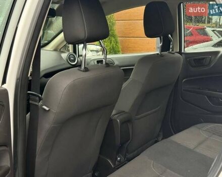 Белый Форд Фиеста, объемом двигателя 1.6 л и пробегом 126 тыс. км за 8799 $, фото 37 на Automoto.ua