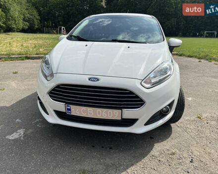 Белый Форд Фиеста, объемом двигателя 1.6 л и пробегом 116 тыс. км за 9700 $, фото 2 на Automoto.ua