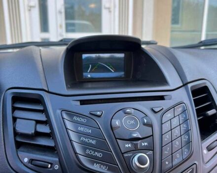 Белый Форд Фиеста, объемом двигателя 1.6 л и пробегом 67 тыс. км за 7700 $, фото 9 на Automoto.ua