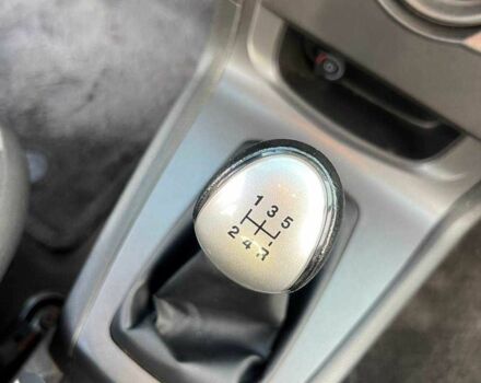 Белый Форд Фиеста, объемом двигателя 1.6 л и пробегом 67 тыс. км за 7700 $, фото 12 на Automoto.ua