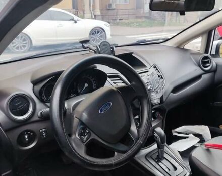 Белый Форд Фиеста, объемом двигателя 1.6 л и пробегом 159 тыс. км за 7600 $, фото 1 на Automoto.ua