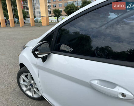 Белый Форд Фиеста, объемом двигателя 1.6 л и пробегом 116 тыс. км за 9700 $, фото 12 на Automoto.ua