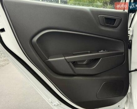 Белый Форд Фиеста, объемом двигателя 1.6 л и пробегом 126 тыс. км за 8799 $, фото 35 на Automoto.ua