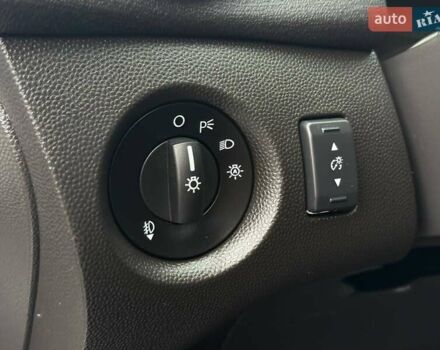 Белый Форд Фиеста, объемом двигателя 1.6 л и пробегом 126 тыс. км за 8799 $, фото 24 на Automoto.ua