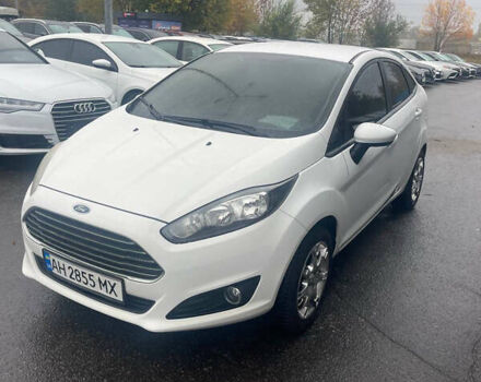 Білий Форд Фієста, об'ємом двигуна 1.6 л та пробігом 67 тис. км за 8999 $, фото 4 на Automoto.ua