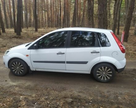 Білий Форд Фієста, об'ємом двигуна 1.2 л та пробігом 210 тис. км за 4100 $, фото 5 на Automoto.ua