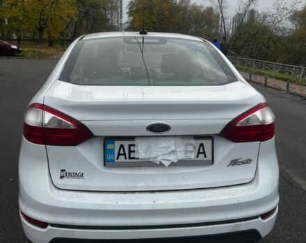 Белый Форд Фиеста, объемом двигателя 1.6 л и пробегом 2 тыс. км за 8000 $, фото 4 на Automoto.ua