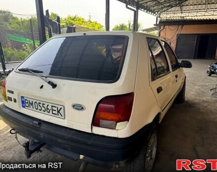 Белый Форд Фиеста, объемом двигателя 1.8 л и пробегом 220 тыс. км за 950 $, фото 1 на Automoto.ua