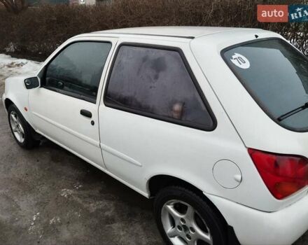 Білий Форд Фієста, об'ємом двигуна 1.25 л та пробігом 290 тис. км за 1700 $, фото 1 на Automoto.ua