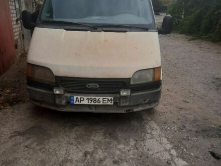 Форд Фиеста 1999 в Запорожье на Automoto.ua Белый Форд Фиеста, объемом двигателя 2.5 л и пробегом 50 тыс. км за 2000 $, фото 1 на Automoto.ua