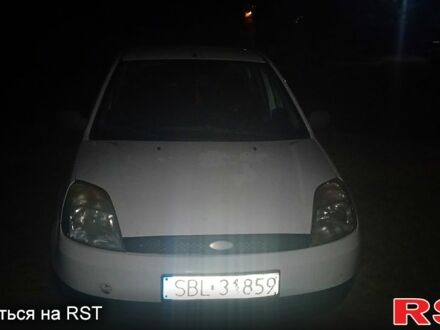 Форд Фієста 2003 у Светловдске на Automoto.ua Білий Форд Фієста, об'ємом двигуна 14 л та пробігом 0 тис. км за 1300 $, фото 1 на Automoto.ua