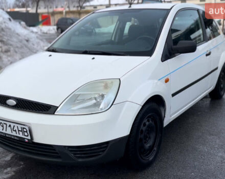 Білий Форд Фієста, об'ємом двигуна 1.3 л та пробігом 265 тис. км за 3500 $, фото 1 на Automoto.ua